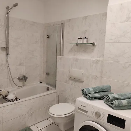 Wohlfuehl-wohnung In Gehobener Gegend *